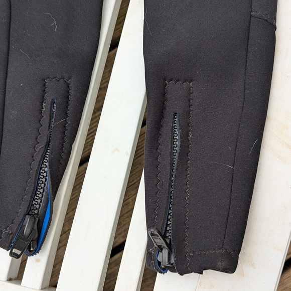 Kids Body Guard Back zip wetsuit Sz SM Please Check Measurements! - Picture 4 of 4